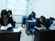 �人�׶�